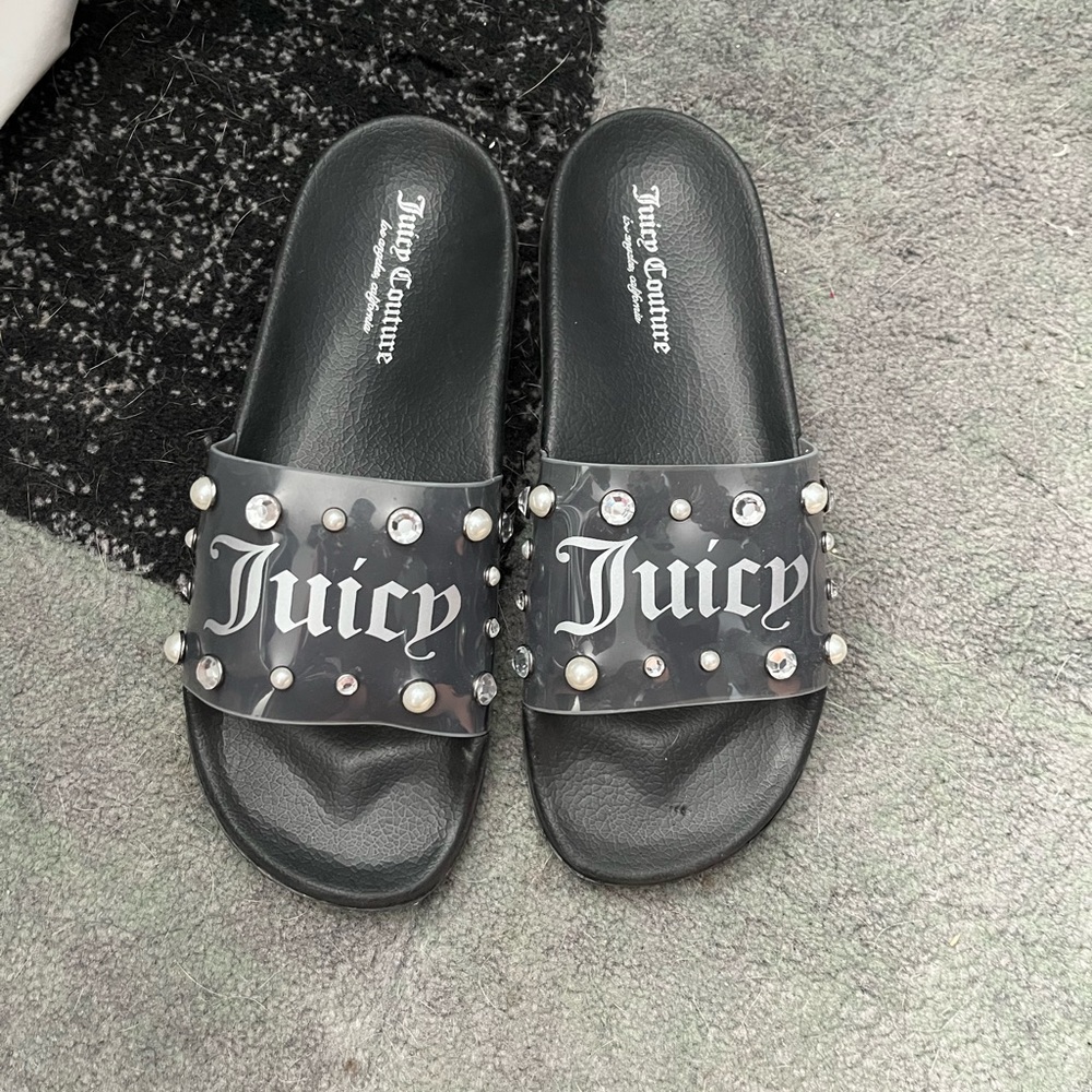 Juicy Couture Slides